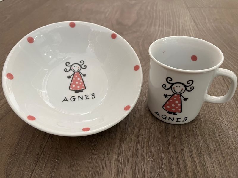 Barneservise - 2 deler med Rosa Jente